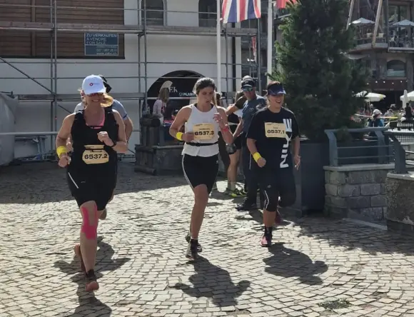Photo de l'arrivée de l'équipe féminine